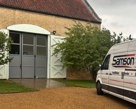 Bi-folding door with van