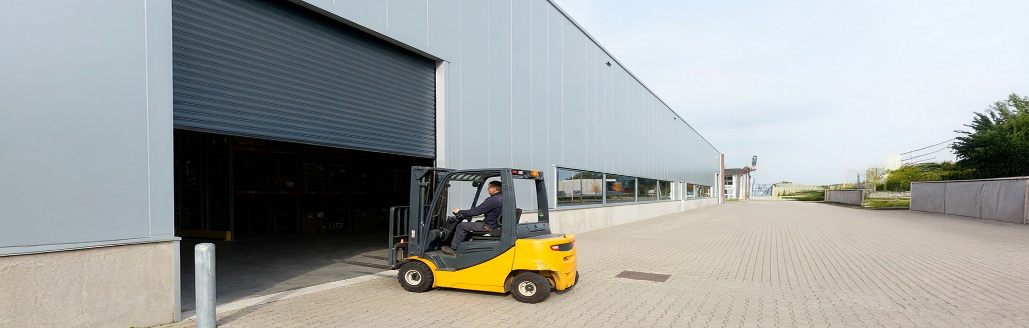 Vertical fire safety shutters