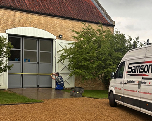 Measuring folding doors