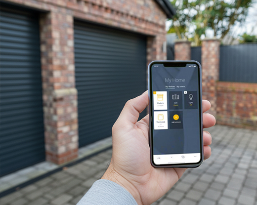 Smart control with Somfy app